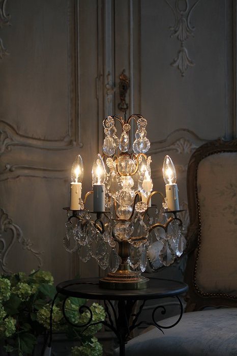 Crystal Chandelier for an Attractive Room