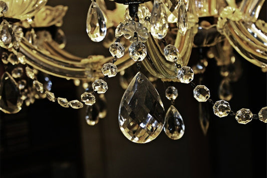 Picking out chandeliers? What not to do!